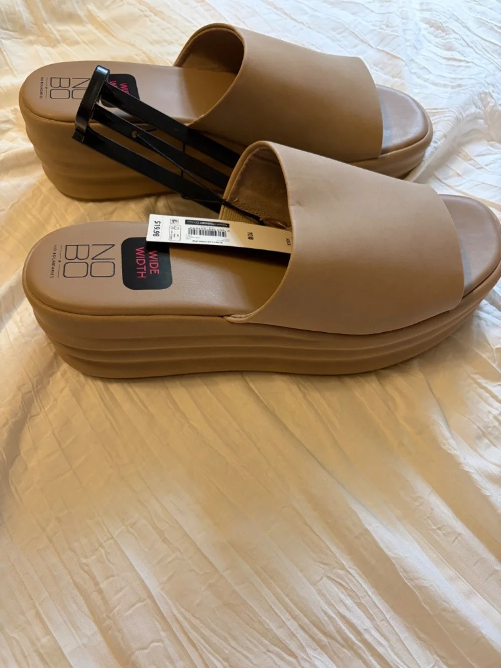 No Boundaries tan platform slides, size 10W, NWT!